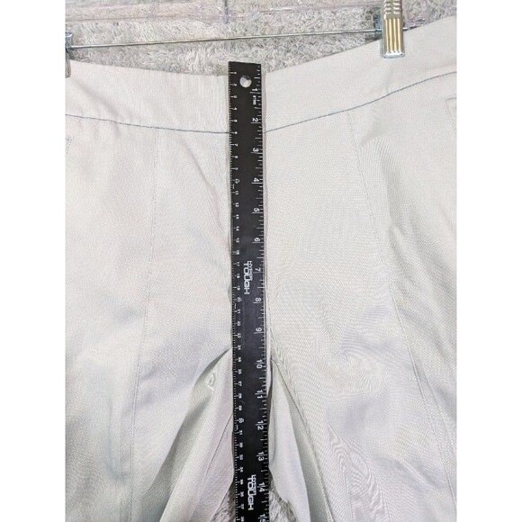 Gray IZOD Golf Bermuda Shorts Tailored Stretch Polyester Size 6 Women's - Picture 3 of 8